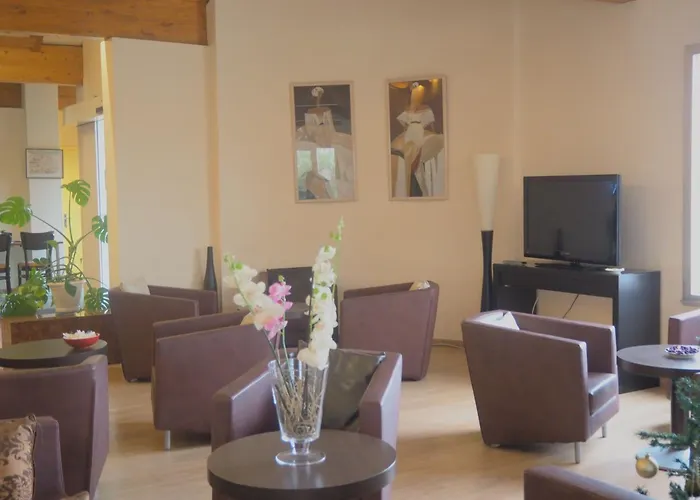 Brit Hotel Confort Castres